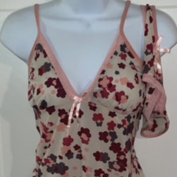 Silky, Smooth, Sexy Lingerie Nighty with Thongs - Picture 1 of 2